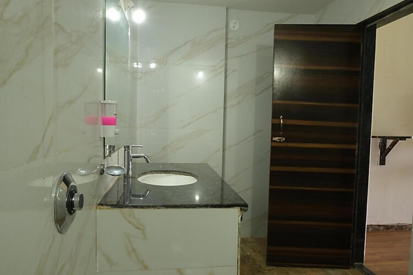 Amigos Lake Resort-Igatpuri, Maharashtra Ngoại thất bức ảnh